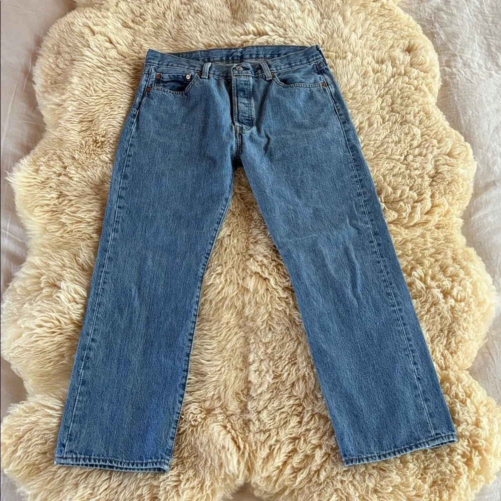 Levi’s 501 Jeans - Picture 3 of 9